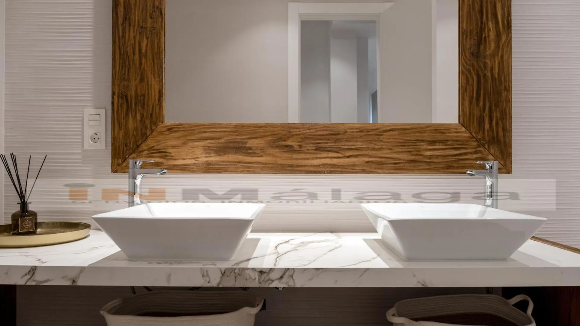 Inmalaga Hills Downtown Apartment